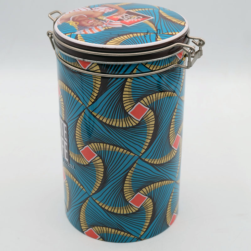 tea tin can with air sealed